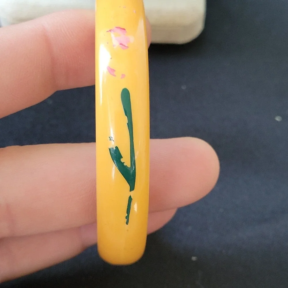 Vintage 1930s Butterscotch Bakelite Floral Bangle Bracelet Tested